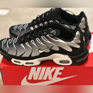 Great Condition Men's Nike Air Max size 11.